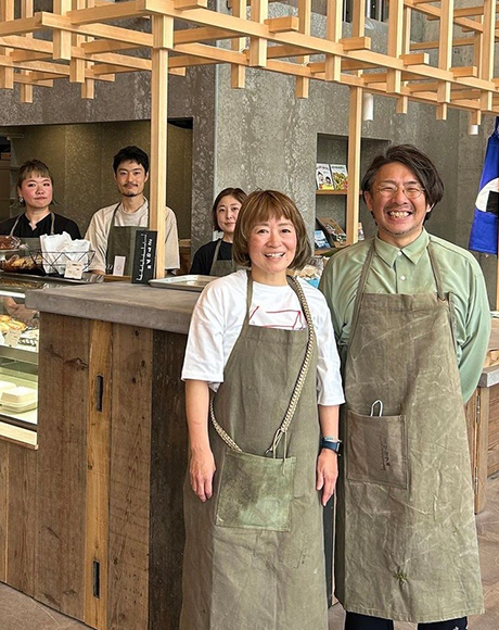 塩川宏樹さんと塩川光香さん